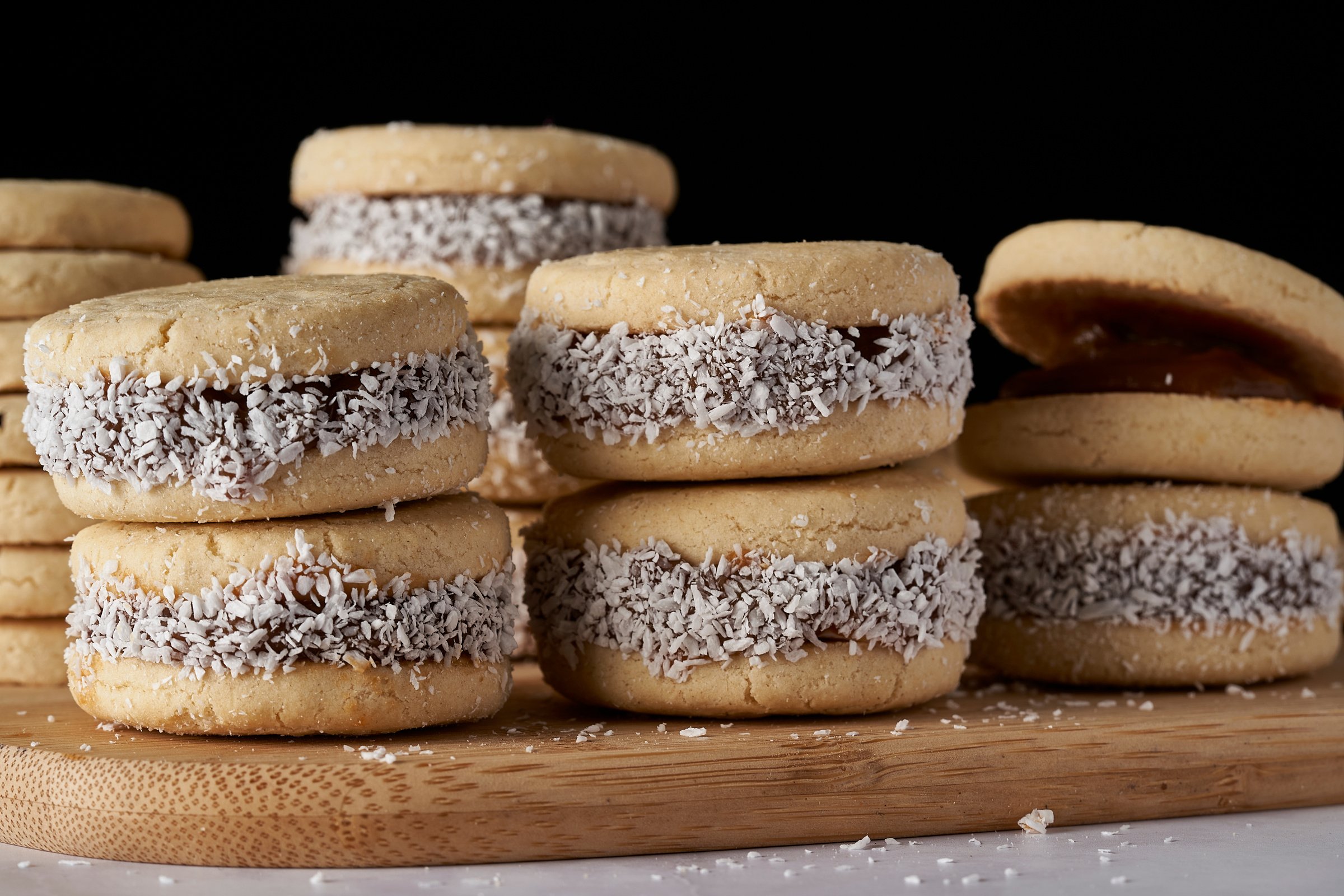 cornstarch alfajores with dulce de leche and grated coconut